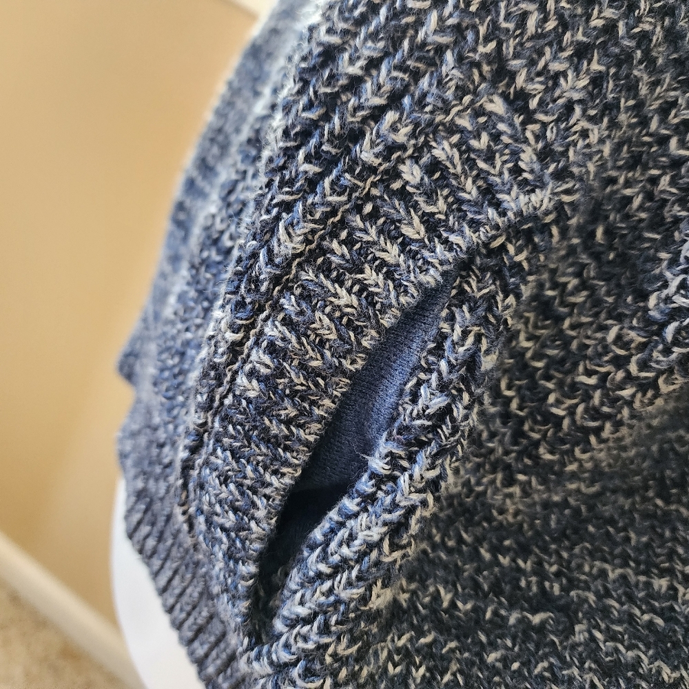 Sweater - Picture 7 of 11